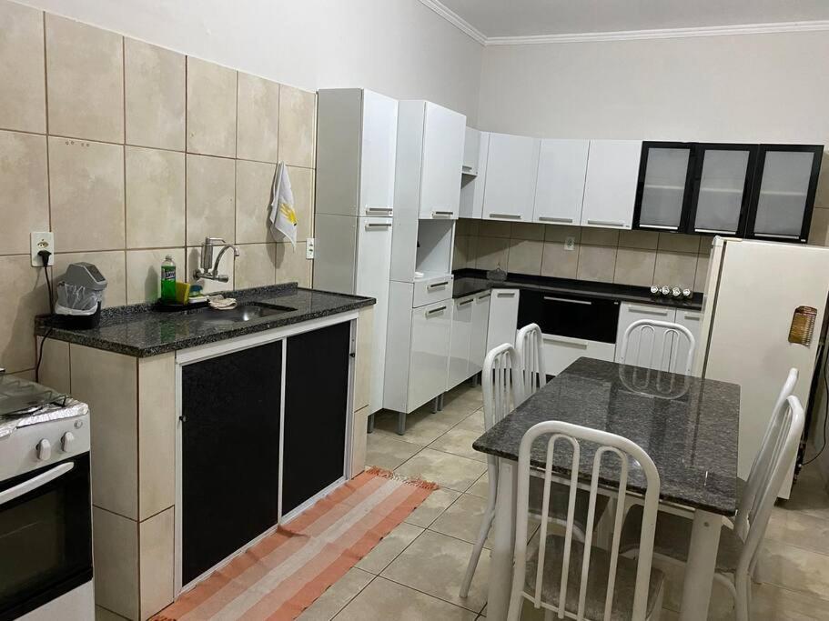 Apartamento Casa S Benedito Familiar -6min Basilica Aparecida *