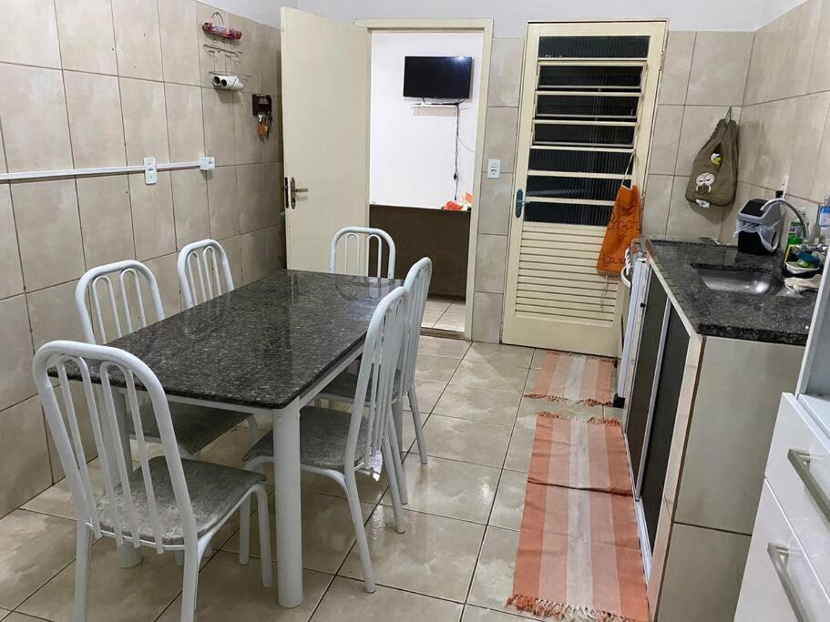 Casa S Benedito Familiar -6min Basilica Aparecida Apartment *