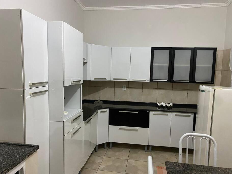 Casa S Benedito Familiar -6min Basilica Aparecida Apartment *